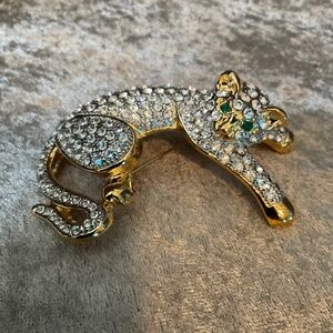 Vintage Large Crystal Cat Shoulder Pin